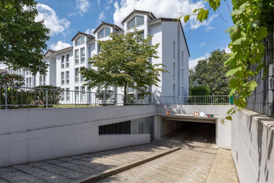 Tiefgarageneinfahrt Wohnung D�sseldorf