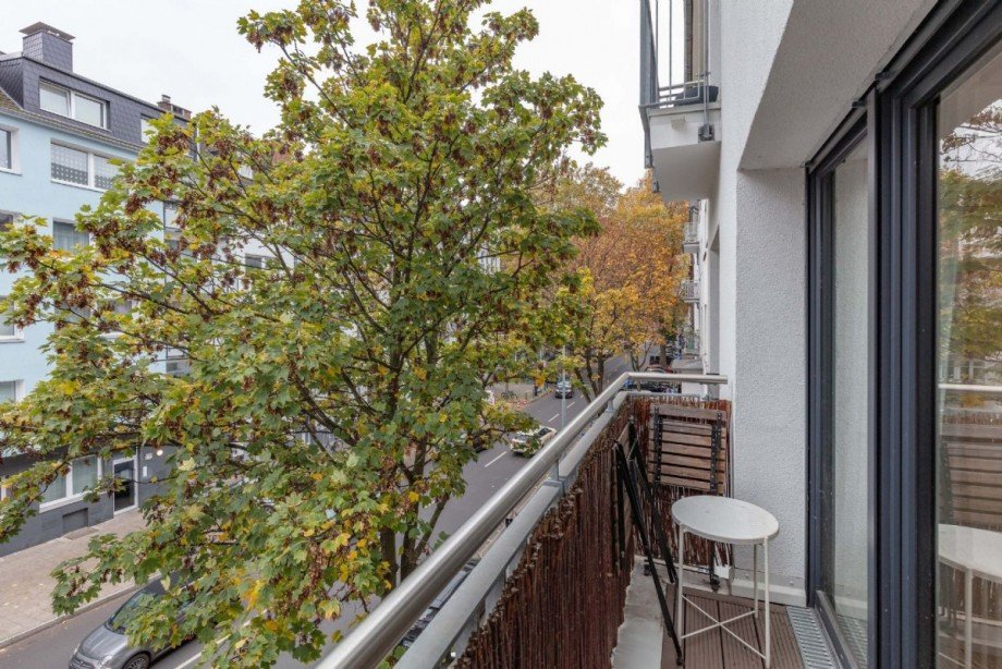 Balkon (Straßenseite) Etagenwohnung Düsseldorf
