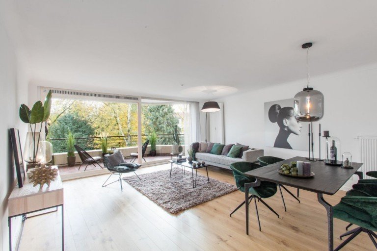 Diese sehr sch�ne, helle 5-Zimmer-Wohnung liegt im 2. Obergeschoss eines sehr gepflegten Mehrfamilienhauses in bester La ...