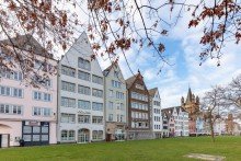 nahegelegenes Rheinufer VERKAUFT: Wohnung in historischem Gebäude der Kölner Altstadt, direkte Nähe zum Rheinufer