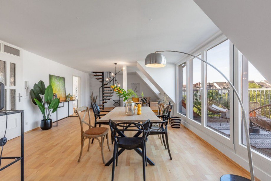 Wohn-/Esszimmer Maisonettewohnung Düsseldorf
