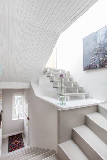 Treppe zum Balkon Sehr sch�ne und gro�z�gige Maisonette-Wohnung in Pempelfort