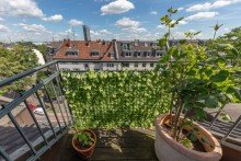 Frühstücksbalkon an der Küche Zwei Welten unter einem Dach – repräsentative Maisonette mit separater Einheit im Zooviertel