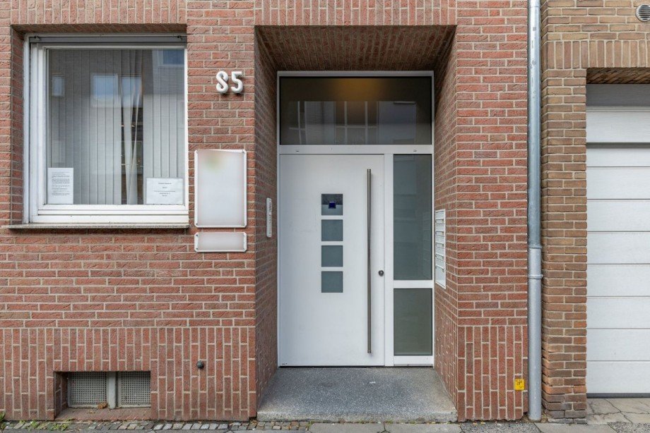 Hauseingangstüre Wohn- / Gesch�ftshaus Mönchengladbach
