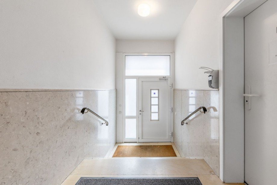 Hauseingang Wohn- / Gesch�ftshaus Mönchengladbach