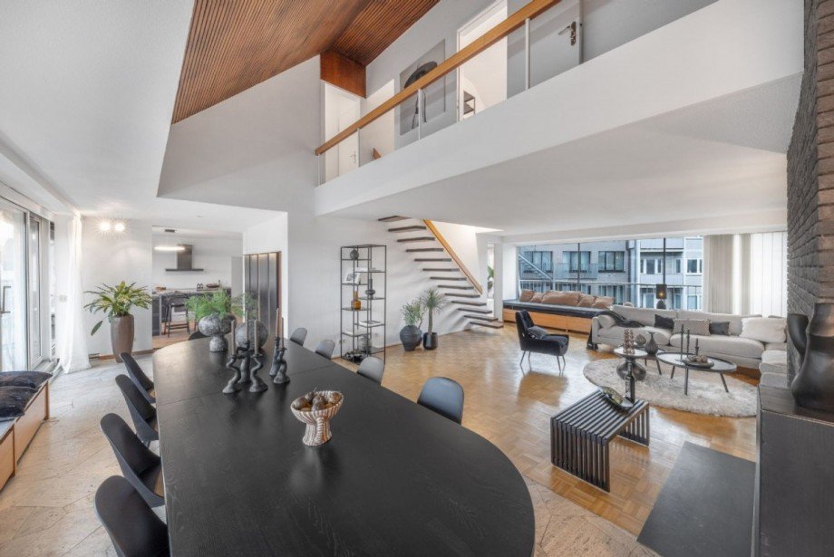 Wohn-/Esszimmer Etagenwohnung Düsseldorf