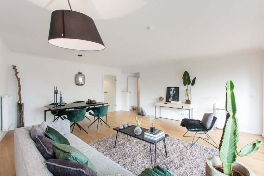 Wohn-/Esszimmer Etagenwohnung D�sseldorf