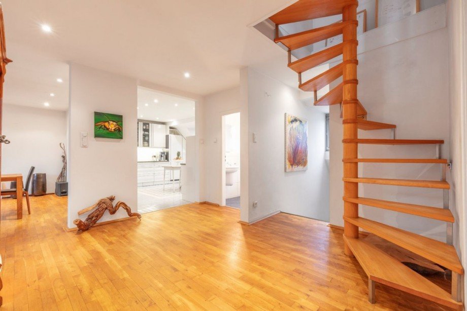 Treppe zum Spitzboden Maisonettewohnung D�sseldorf
