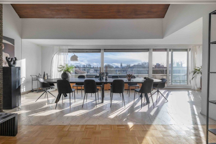 Wohn-/Esszimmer Etagenwohnung Düsseldorf