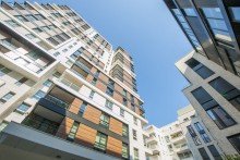 PANDION le Grand VERMIETET: Pandion Le Grand: Traumhaft möbliert wohnen mit Concierge, Stellplatz, Gym, Sauna und Weitblick