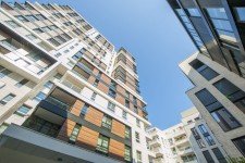 Hauptbild VERMIETET: Pandion Le Grand: Traumhaft möbliert wohnen mit Concierge, Stellplatz, Gym, Sauna und Weitblick