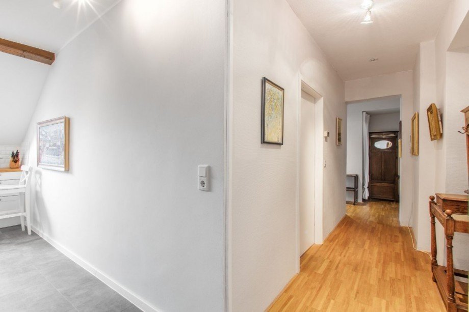 Flur Dachgeschosswohnung D�sseldorf