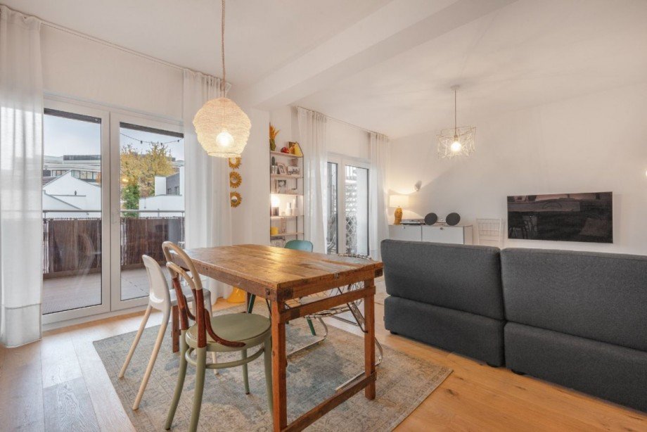 Essplatz/Wohnzimmer Etagenwohnung Düsseldorf