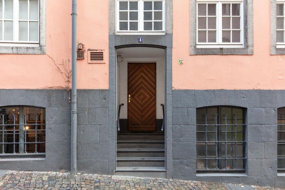 Hauseingang Etagenwohnung Köln