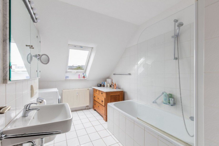 Wannenbad Maisonettewohnung D�sseldorf