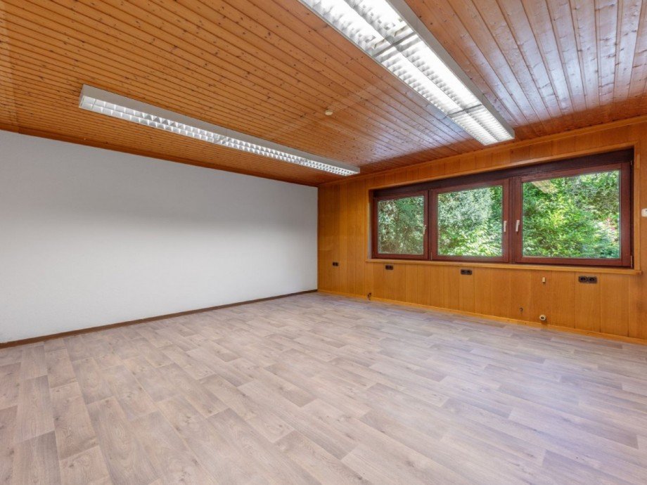 Büro oder Hobbyraum im KG Zweifamilienhaus Heiligenhaus