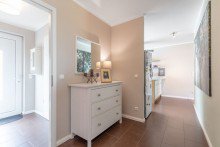 Haust�r, Windf. und Diele VERKAUFT: DHH perfekt f�r Familien: Neubau, 165 m2, 5 Zi., 10 min zur Stadt und 10 min zum Unterbacher See