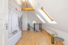 Galerie VERKAUFT: Wunderbar sonnige, top modernisierte Maisonettewohnung im Denkmal