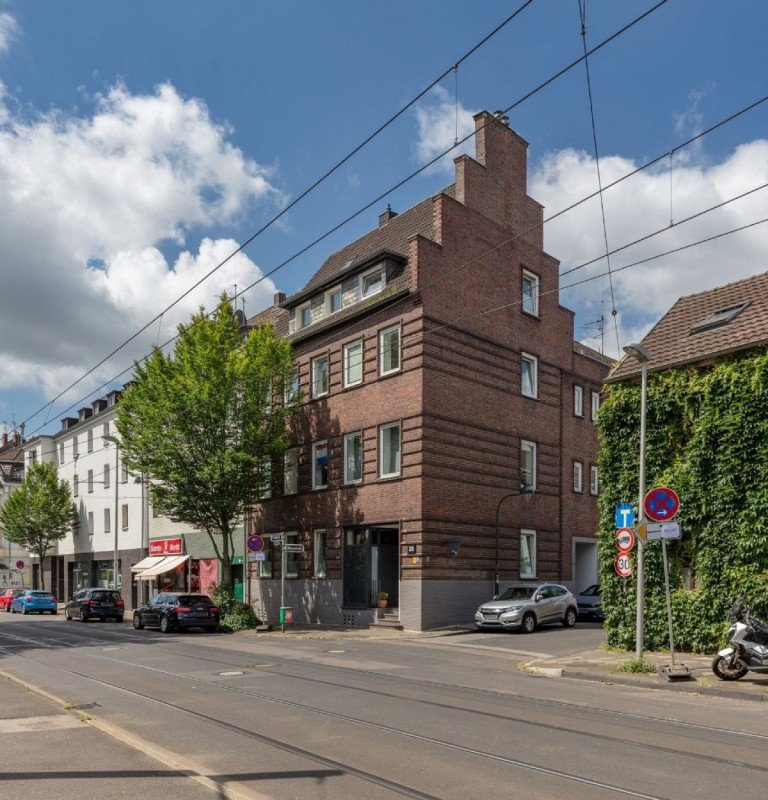 Gebäude Düsseldorf - Gerresheim Mehrfamilienhaus Stilvolles Mehrfamilienhaus - ideal als langfristige Kapitalanlage und Altersvorsorge