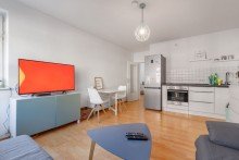 Wohnruam mit Kochgelgehenheit VERKAUFT: Schicke, modernisierte 2-Zimmer Wohnung im Denkmal, zentral und in Hochschuln�he