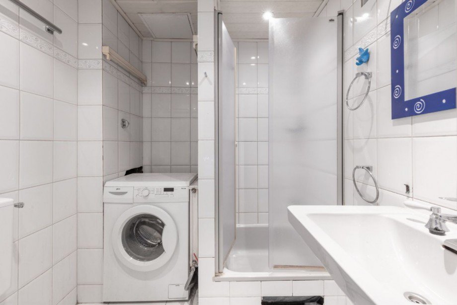 Bad mit Waschmaschinenanschluss Etagenwohnung Köln