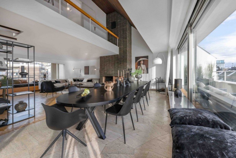 Wohn-/Esszimmer Etagenwohnung Düsseldorf