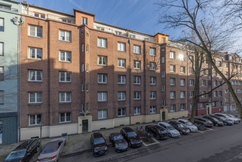 Hausfront Etagenwohnung Düsseldorf