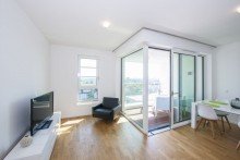 Wohnbereich VERMIETET: Pandion Le Grand: Traumhaft möbliert wohnen mit Concierge, Stellplatz, Gym, Sauna und Weitblick