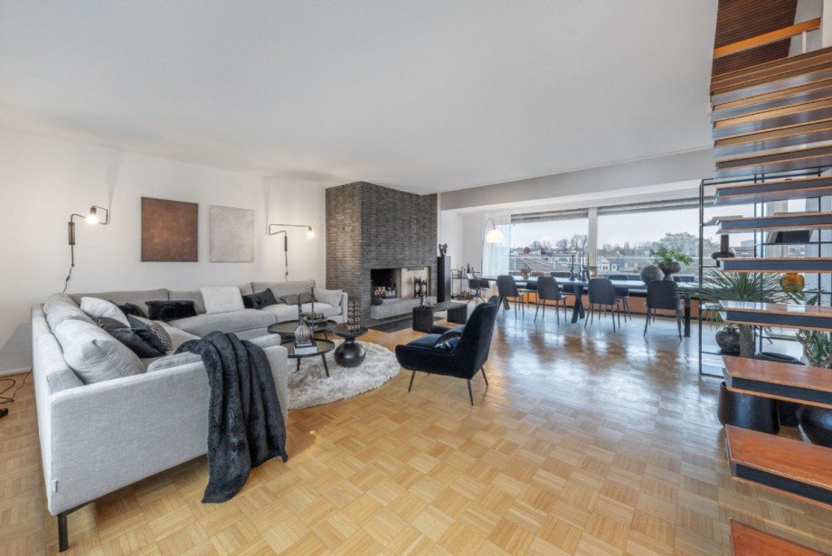 Wohn-/Esszimmer Etagenwohnung Düsseldorf