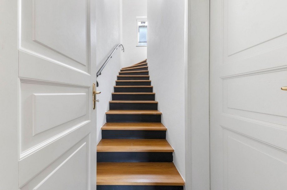 innere Treppe vom 5. zum 6. OG Etagenwohnung Düsseldorf