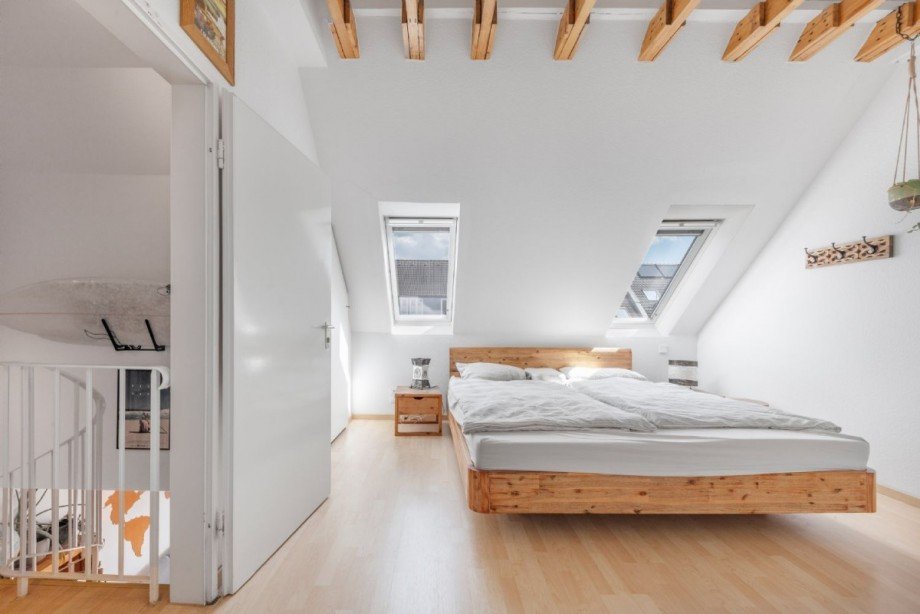 Zimmer im Giebel Dachgeschosswohnung Düsseldorf