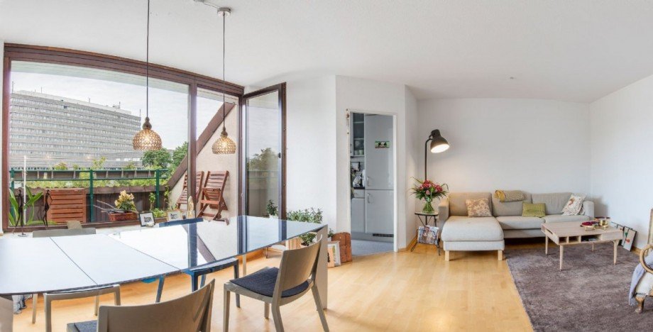Wohn-/Esszimmer Maisonettewohnung D�sseldorf