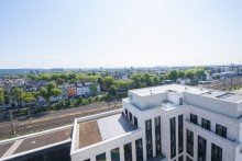 Ausblick VERMIETET: Pandion Le Grand: Traumhaft möbliert wohnen mit Concierge, Stellplatz, Gym, Sauna und Weitblick