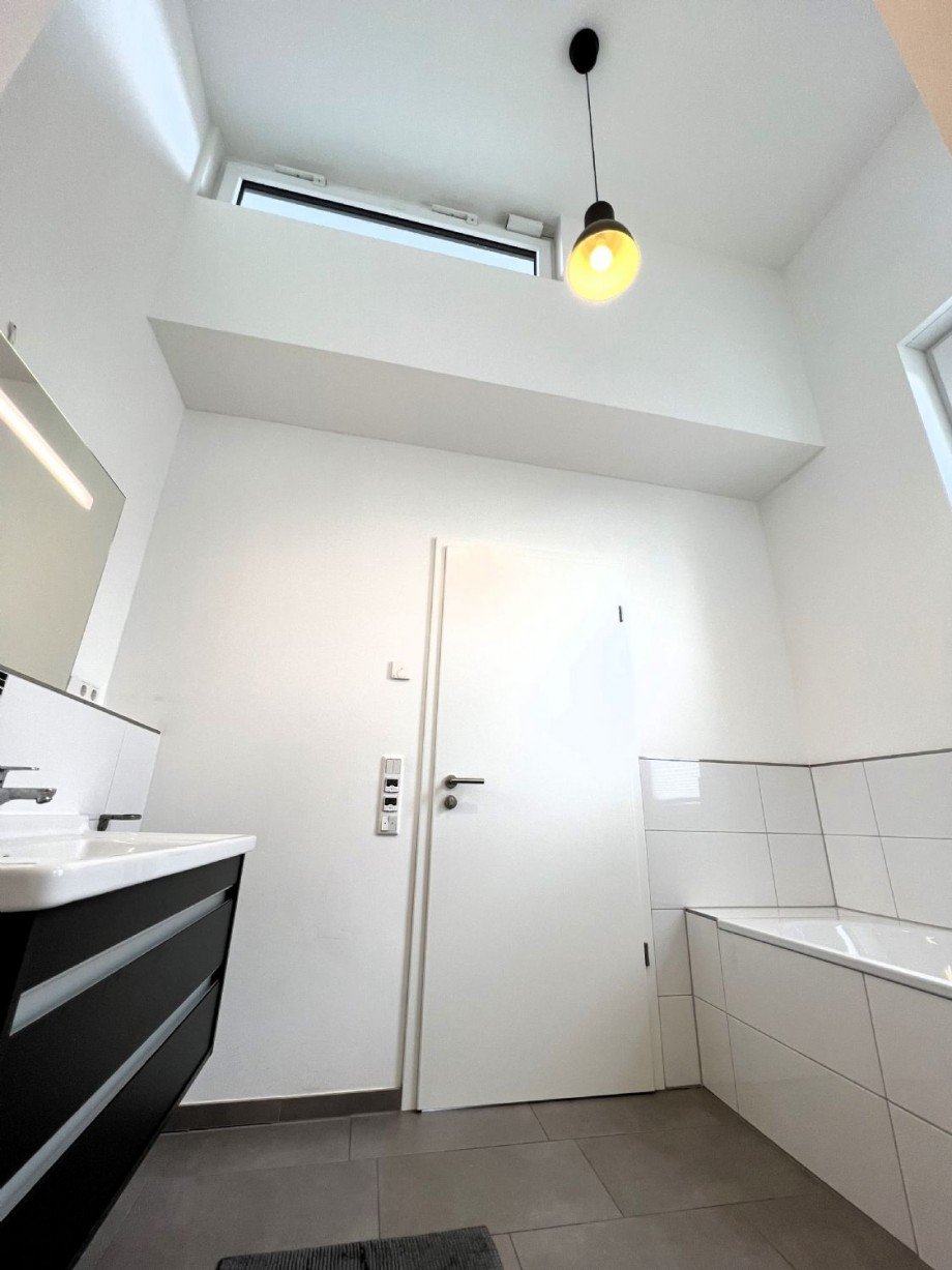 2. Bad im Obergeschoss Einfamilienhaus Neuss