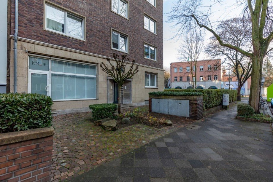 Haus von vorn Etagenwohnung Düsseldorf