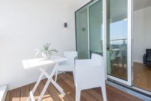 Balkon VERMIETET: Pandion Le Grand: Traumhaft möbliert wohnen mit Concierge, Stellplatz, Gym, Sauna und Weitblick