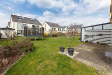 Blick in den Garten vom Wonzimmer VERKAUFT: DHH perfekt f�r Familien: Neubau, 165 m2, 5 Zi., 10 min zur Stadt und 10 min zum Unterbacher See