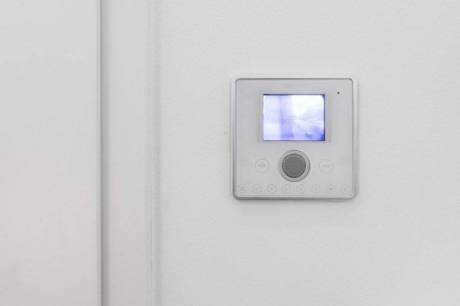 Monitor Hauseing. in derDiele Dachgeschosswohnung D�sseldorf