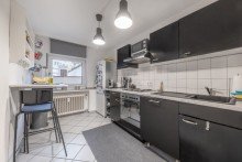 Küche VERKAUFT: Zentral gelegene 2-Zi.-Whg. nähe Hofgarten: Top-Lage mit Wertsteigerungspotenzial