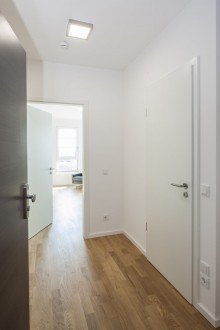 Diele VERMIETET: Pandion Le Grand: Traumhaft möbliert wohnen mit Concierge, Stellplatz, Gym, Sauna und Weitblick