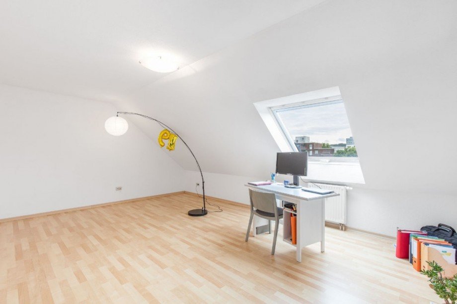 Zimmer 3 Maisonettewohnung D�sseldorf