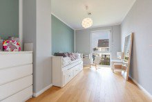 Zimmer 1. OG VERKAUFT: DHH perfekt f�r Familien: Neubau, 165 m2, 5 Zi., 10 min zur Stadt und 10 min zum Unterbacher See