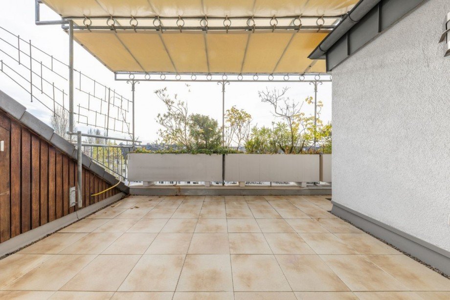 Süd/West-Balkon Etagenwohnung Düsseldorf
