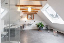 Bad im Spitzboden VERKAUFT: Haus-im-Haus: Individuelle Dachgeschoss Maisonette-Wohnung im Zooviertel/D�sseltal - ca. 140 m2