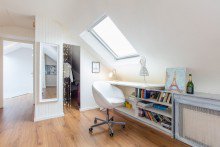 Ebene 2 - Dachgeschoss, begehbarer Kleiderschrank Sehr sch�ne und gro�z�gige Maisonette-Wohnung in Pempelfort