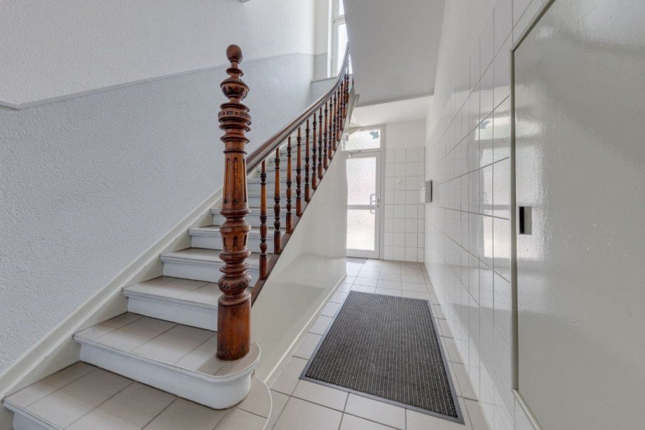Gebäudeeingang / Hausflur Wohn- / Gesch�ftshaus Düsseldorf